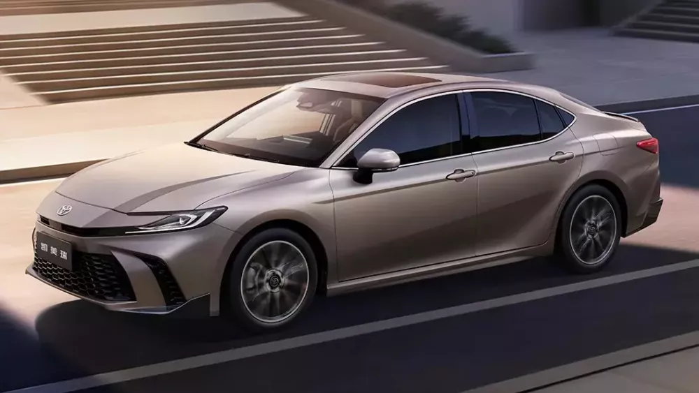 Toyota Camry 2027 có thêm tính năng tự động chuyển làn mới