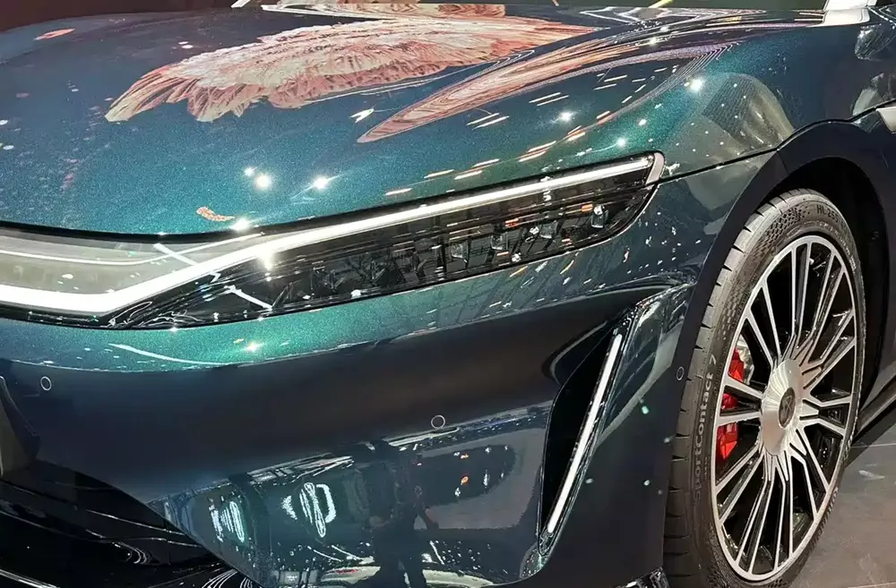 BYD Dahan EV sở hữu đèn pha thanh mảnh và gọn gàng BYD Dahan EV sở hữu đèn pha thanh mảnh và gọn gàng