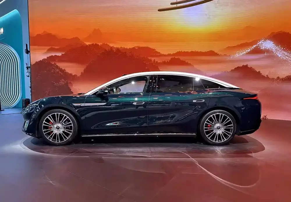 BYD Dahan EV dài hơn cả Mercedes-Benz S-Class BYD Dahan EV dài hơn cả Mercedes-Benz S-Class