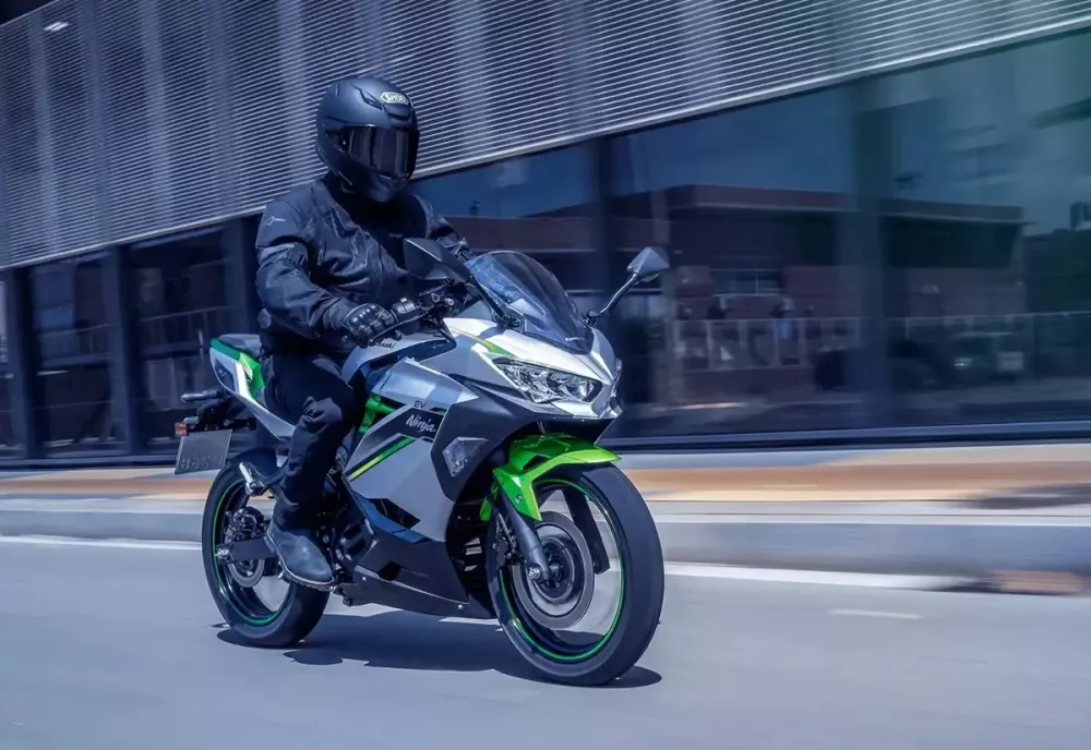 Mô tô điện Kawasaki Ninja e-1 2027 sở hữu công suất và giá bán gây thất vọng Mô tô điện Kawasaki Ninja e-1 2027 sở hữu công suất và giá bán gây thất vọng