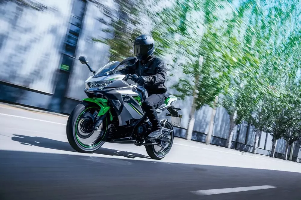Kawasaki Ninja E-1 phù hợp với một nhóm nhỏ khách hàng Mỹ Kawasaki Ninja E-1 phù hợp với một nhóm nhỏ khách hàng Mỹ