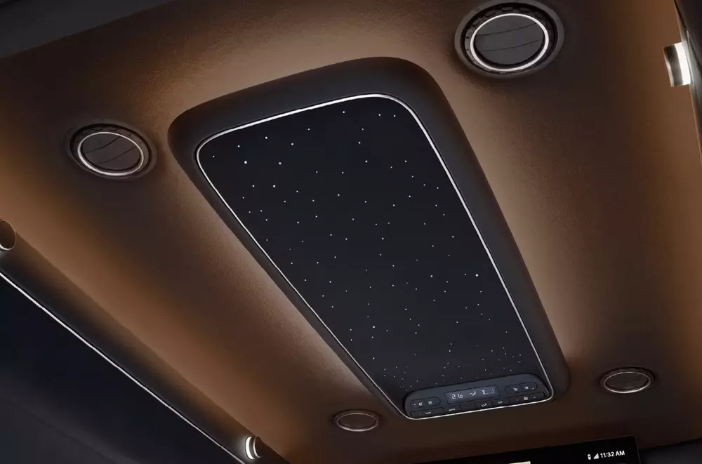 Trần xe bầu trời sao như Rolls-Royce của Hyundai Palisade High Roof 2027