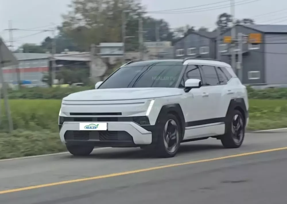 Ngắm những hình ảnh bằng xương, bằng thịt đầu tiên của Hyundai Tucson 2027 Ngắm những hình ảnh bằng xương, bằng thịt đầu tiên của Hyundai Tucson 2027