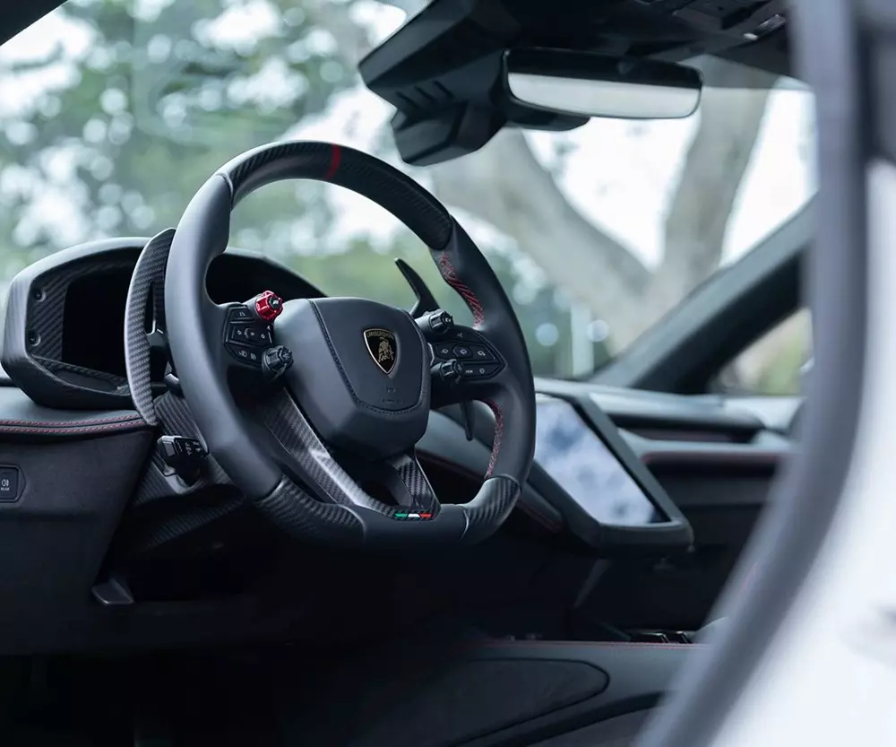 Khoang lái của Lamborghini Temerario Tricolore