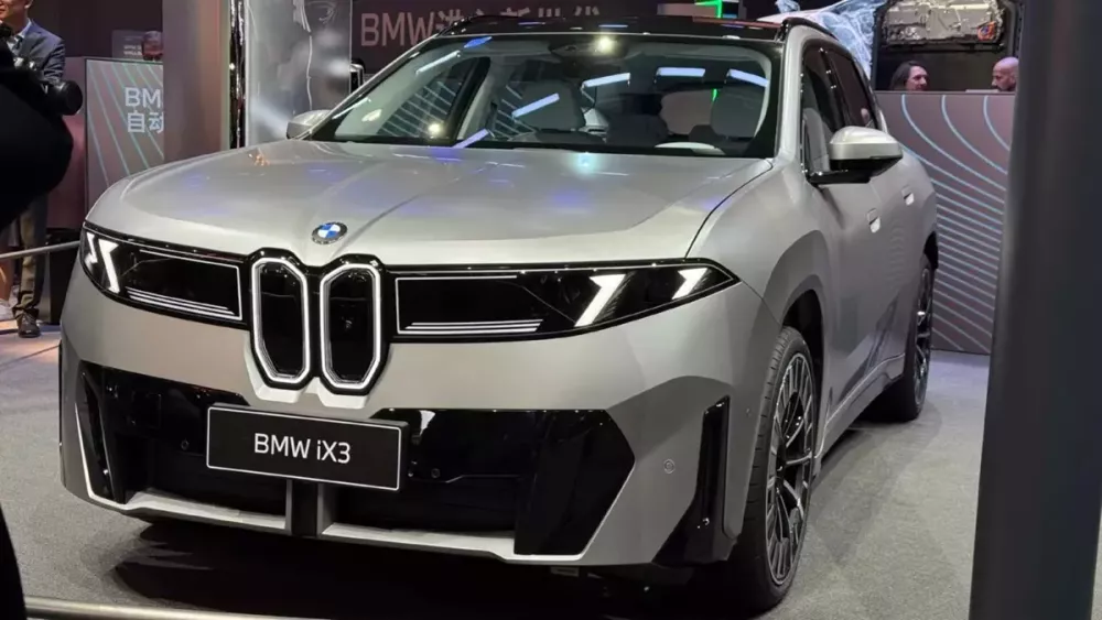 Khách hàng ồ ạt đặt cọc mua BMW iX3 dù chưa được sờ tận tay xe tại đại lý Khách hàng ồ ạt đặt cọc mua BMW iX3 dù chưa được sờ tận tay xe tại đại lý