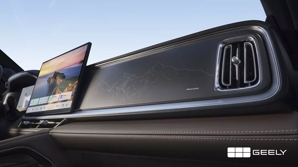 Mảng trang trí với họa tiết núi trên mặt táp-lô của Geely Monjaro EM-i