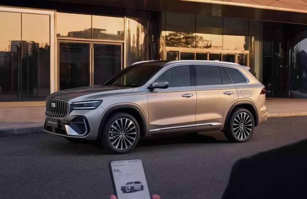 SUV cỡ trung Geely Monjaro EM-i lộ diện