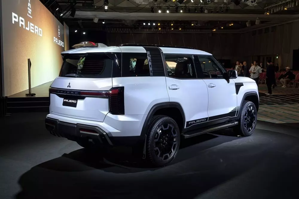 Mitsubishi Pajero 2027 có nhiều chế độ lái khác nhau