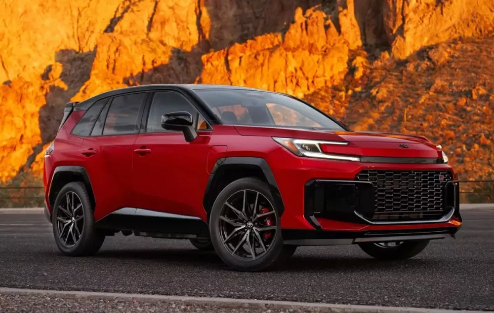 Mẫu SUV bán chạy như tôm tươi của Toyota có danh sách chờ như siêu xe Mẫu SUV bán chạy như tôm tươi của Toyota có danh sách chờ như siêu xe