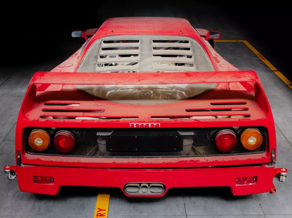 Chiếc Ferrari F40 của Lewis Hamilton đã bị bỏ không trong gara suốt 30 năm Chiếc Ferrari F40 của Lewis Hamilton đã bị bỏ không trong gara suốt 30 năm