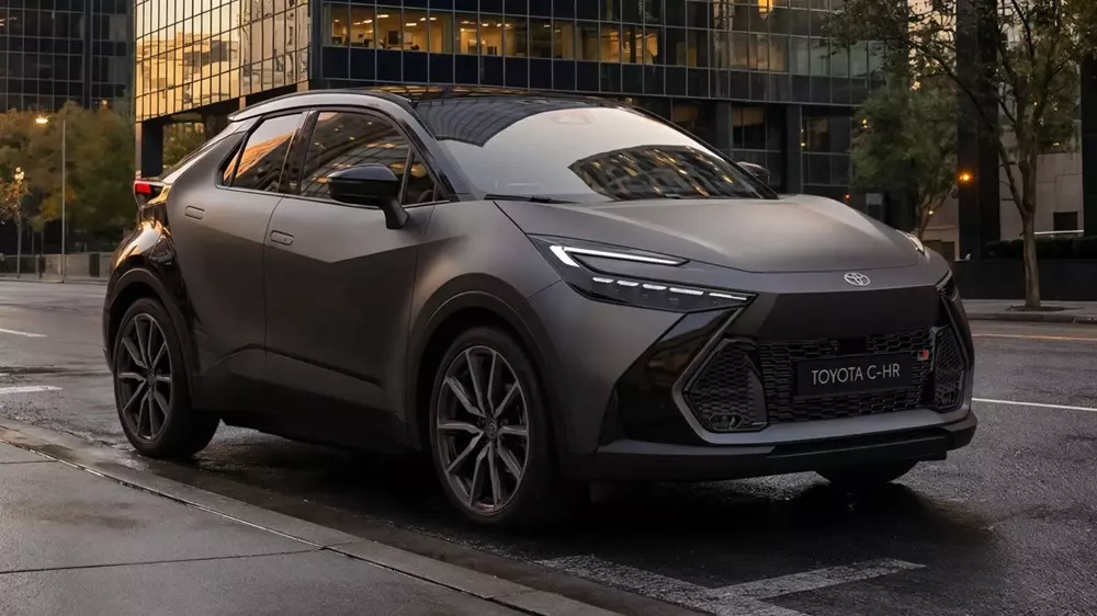 Toyota C-HR GR Sport 2027 được sơn màu xám nhám mới Toyota C-HR GR Sport 2027 được sơn màu xám nhám mới
