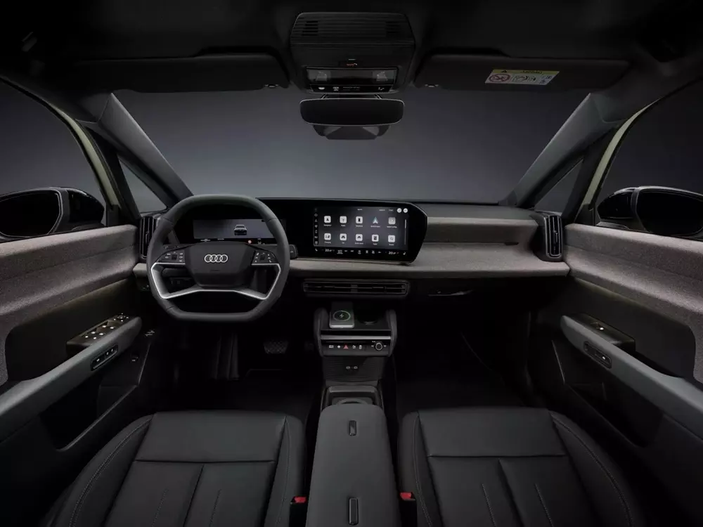 Khoang lái của Audi A2 e-tron 2027