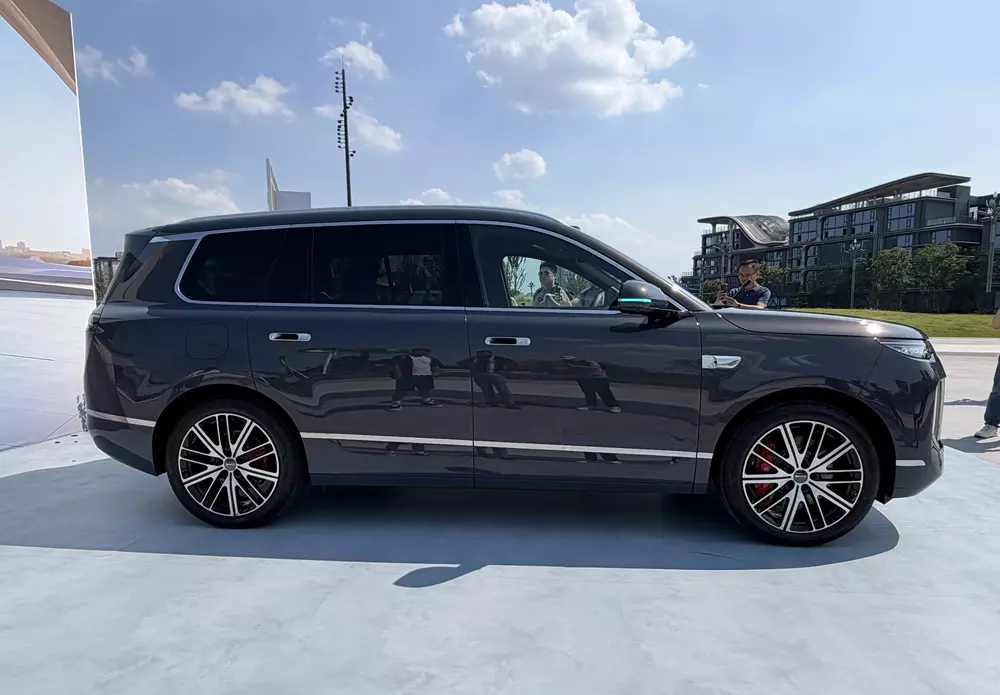 BYD Sealion 08 có kích thước lớn