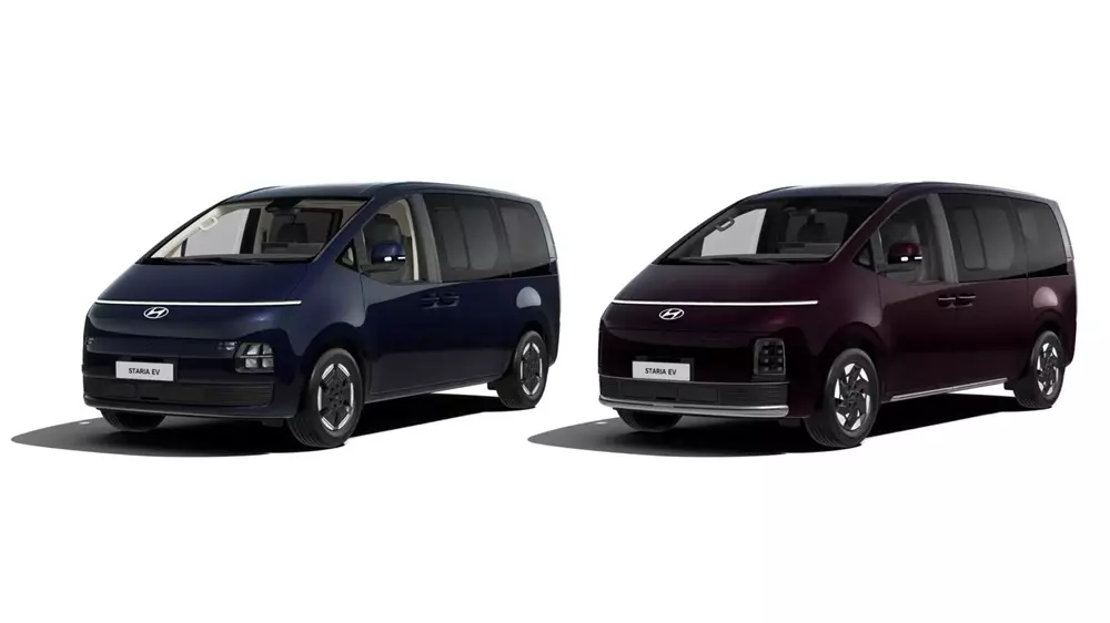 Hyundai Staria Electric 2027 bản thấp (bên trái) và bản cao (bên phải) Hyundai Staria Electric 2027 bản thấp (bên trái) và bản cao (bên phải)