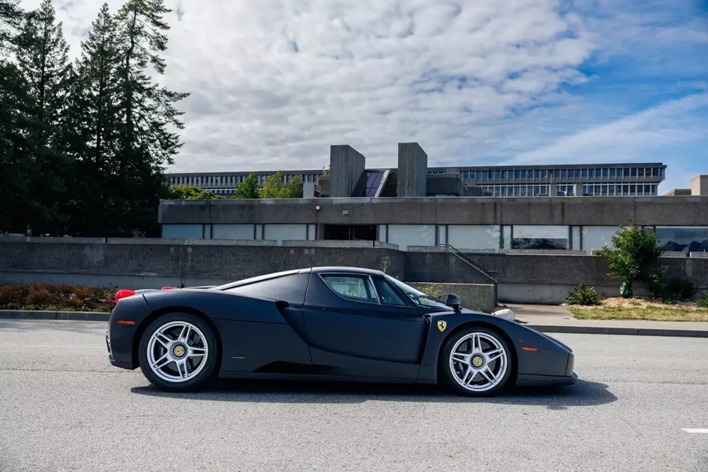 Chiếc Ferrari Enzo được phục chế vào năm 2022