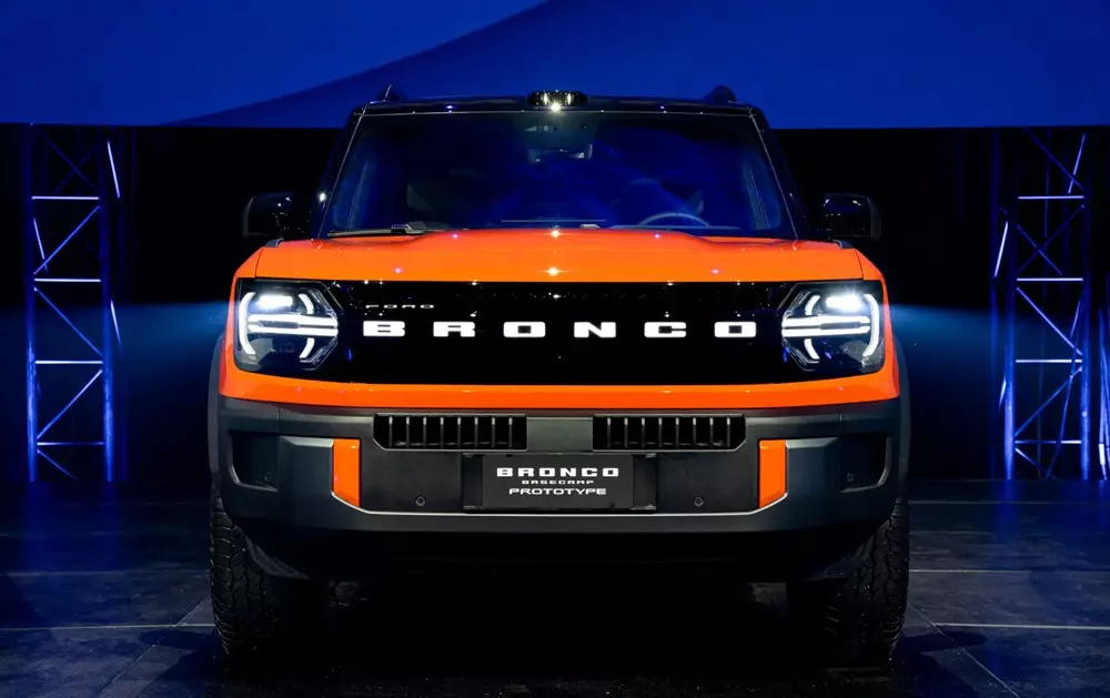 Ford Bronco Basecamp là mẫu xe hướng đến nhóm khách hàng yêu thích các hoạt động ngoài trời Ford Bronco Basecamp là mẫu xe hướng đến nhóm khách hàng yêu thích các hoạt động ngoài trời
