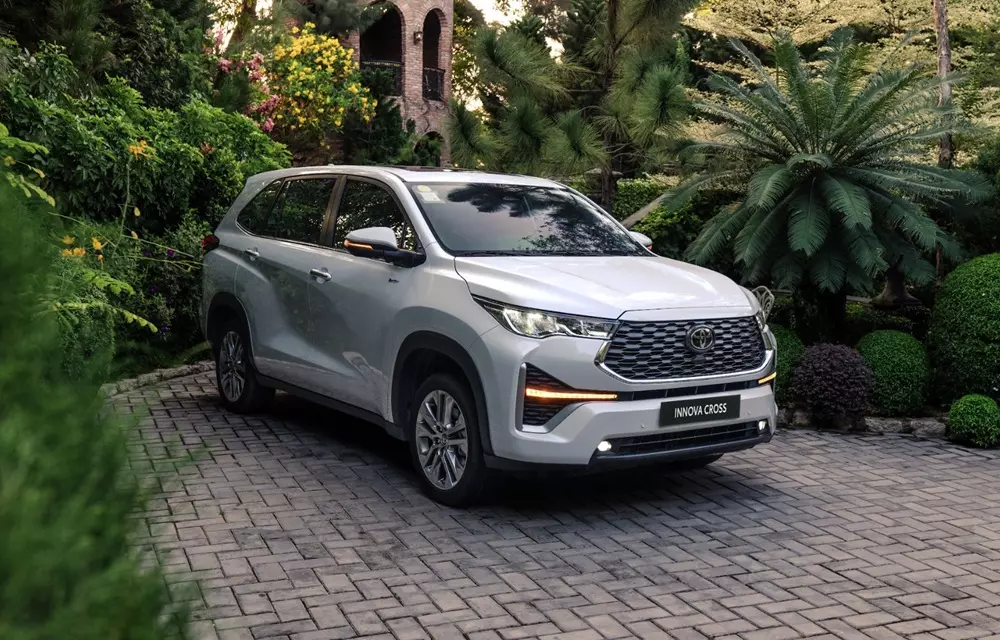 Toyota Innova Cross Toyota Innova Cross