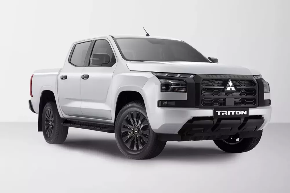 Mitsubishi Triton 4WD AT Premium có nhiều chi tiết ngoại thất màu đen Mitsubishi Triton 4WD AT Premium có nhiều chi tiết ngoại thất màu đen