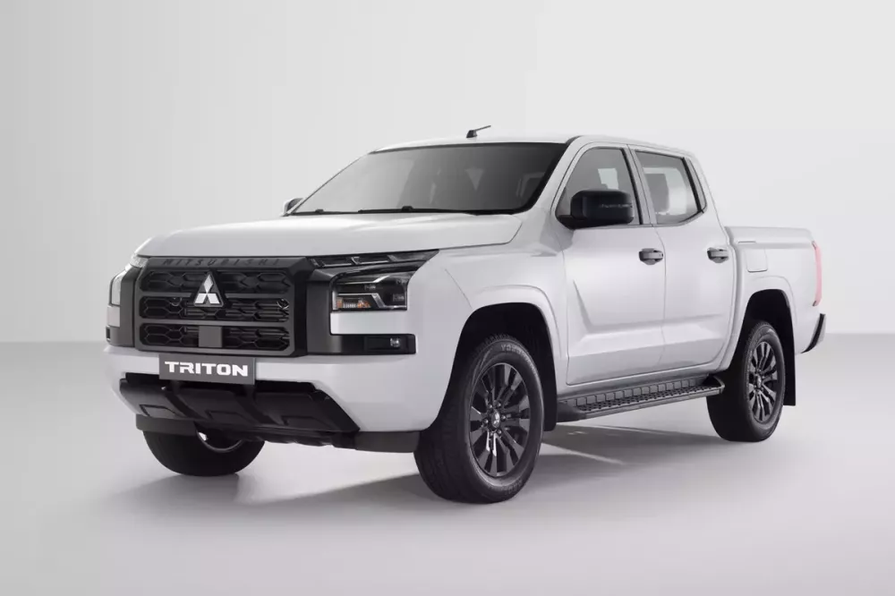 Mitsubishi Triton tại Việt Nam có thêm phiên bản 4WD AT Premium mới, giá từ 782 triệu đồng Mitsubishi Triton tại Việt Nam có thêm phiên bản 4WD AT Premium mới, giá từ 782 triệu đồng