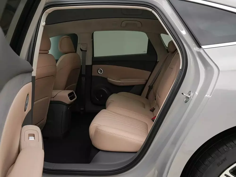 Ghế sau của Hongqi H7 Ghế sau của Hongqi H7