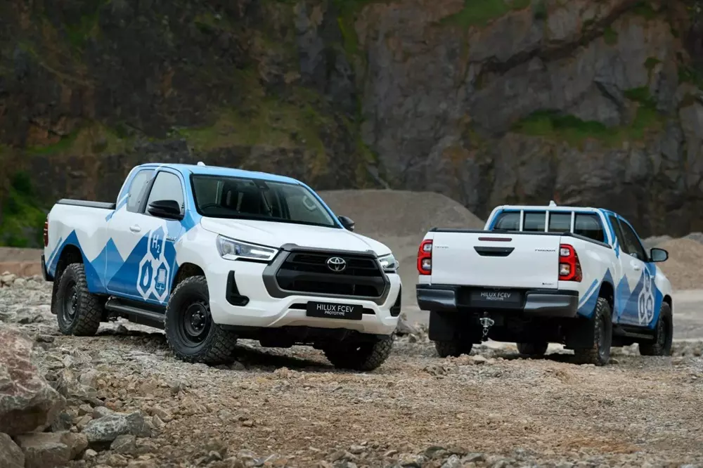 Nguyên mẫu thử nghiệm của Toyota Hilux FCEV được phát triển dựa trên thế hệ cũ