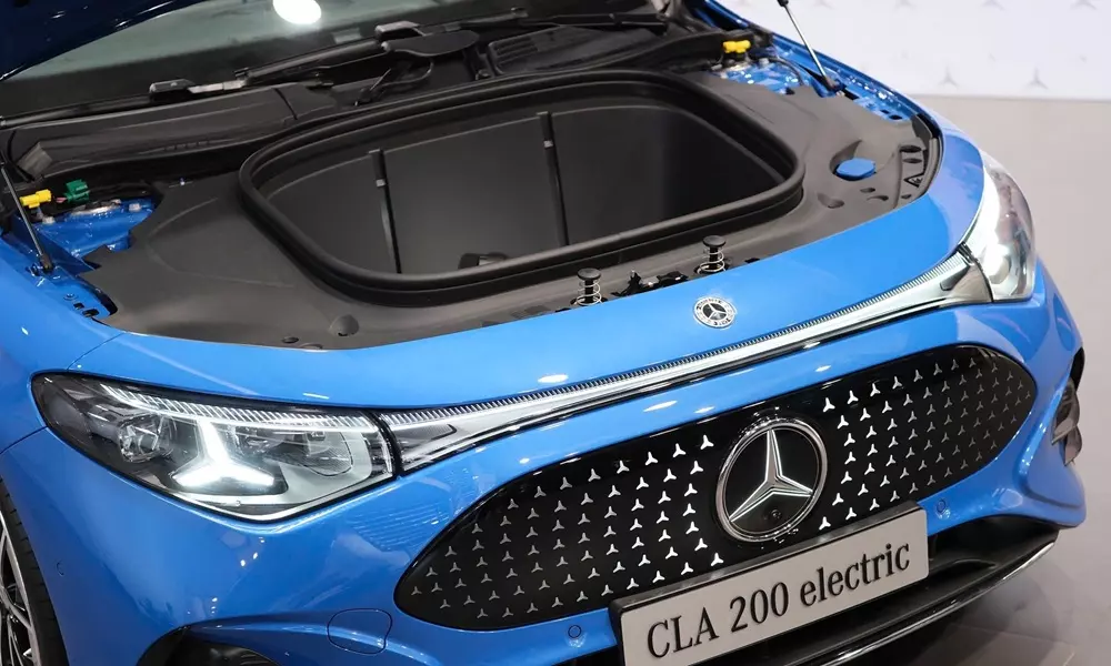 Mercedes-Benz CLA 200 Electric được trang bị cốp chứa đồ phía trước Mercedes-Benz CLA 200 Electric được trang bị cốp chứa đồ phía trước