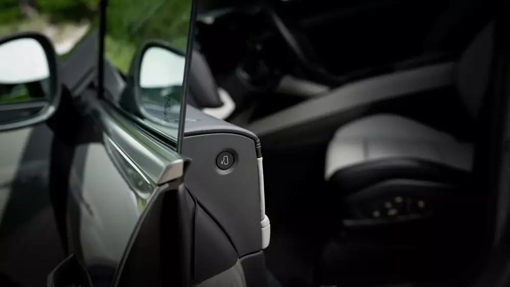 Porsche Cayenne Electric 2027 được trang bị cửa chỉnh điện mới Porsche Cayenne Electric 2027 được trang bị cửa chỉnh điện mới