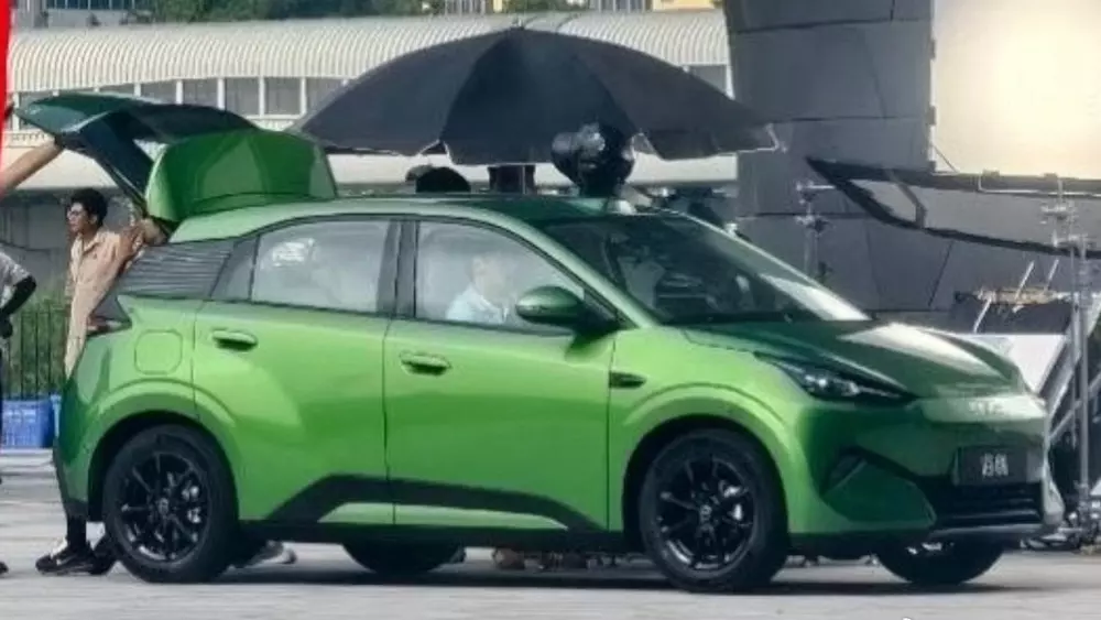 Xe điện giá rẻ BYD Seagull thế hệ mới lộ ảnh bằng xương, bằng thịt trước ngày ra mắt Xe điện giá rẻ BYD Seagull thế hệ mới lộ ảnh bằng xương, bằng thịt trước ngày ra mắt