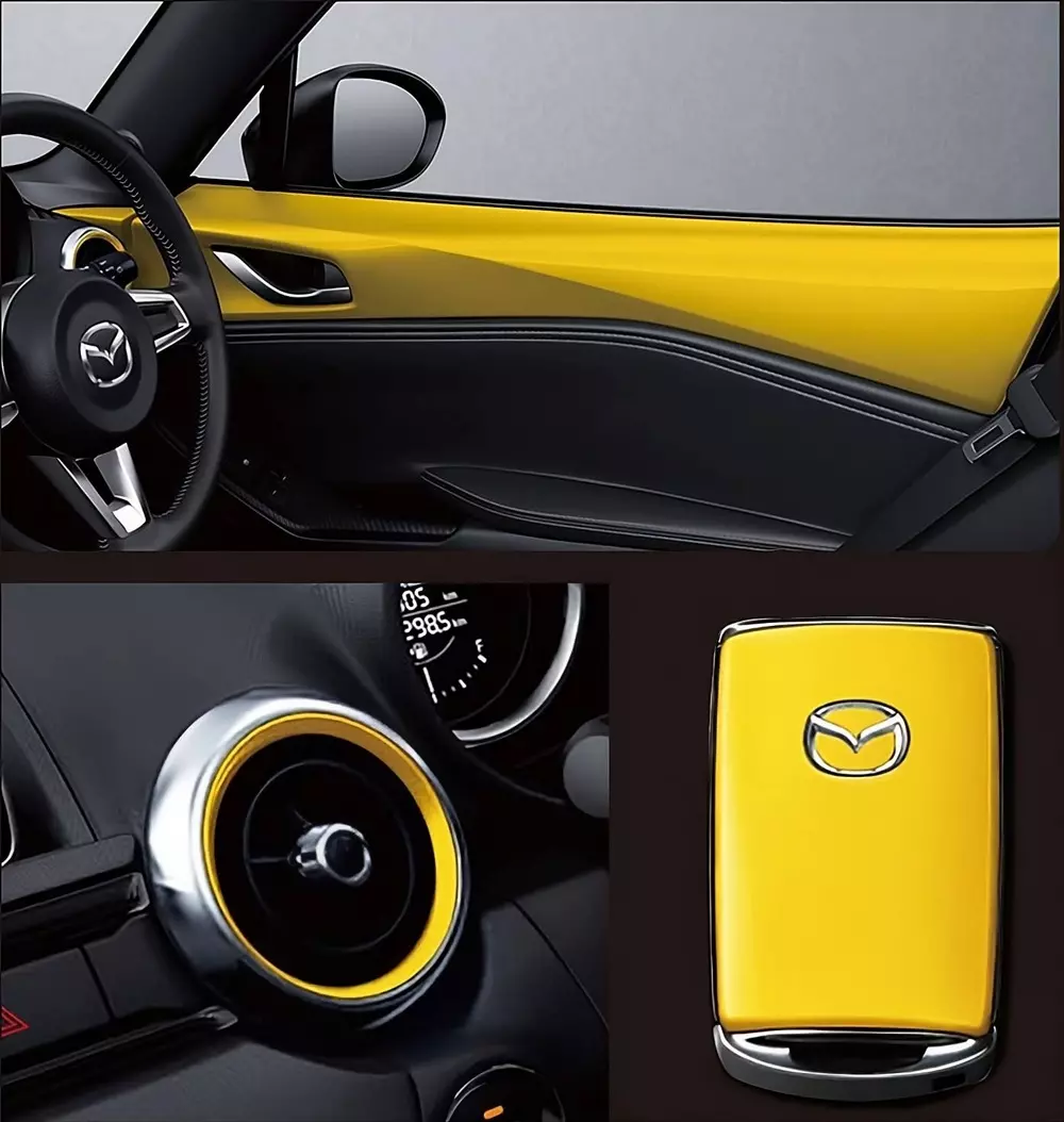Nội thất và chìa khóa của Mazda Roadster FSW Ver. 2 cũng kết hợp hai màu vàng-đen Nội thất và chìa khóa của Mazda Roadster FSW Ver. 2 cũng kết hợp hai màu vàng-đen