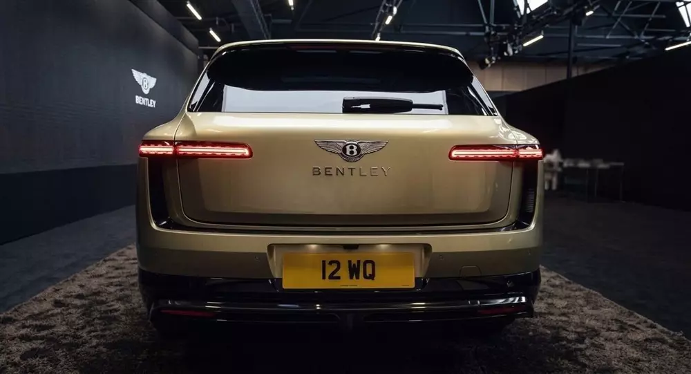 Bentley Torcal sở hữu phạm vi di chuyển 600 km Bentley Torcal sở hữu phạm vi di chuyển 600 km