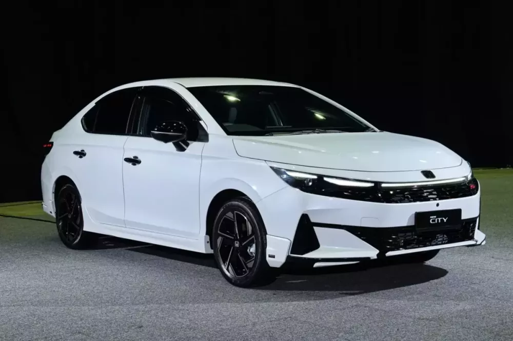 Honda City 2026 bản RS có nhiều chi tiết ngoại thất màu đen bóng Honda City 2026 bản RS có nhiều chi tiết ngoại thất màu đen bóng