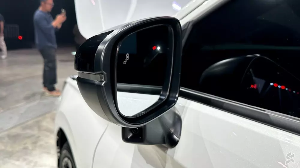 Honda City 2026 có thêm hệ thống giám sát điểm mù kết hợp cảnh báo phương tiện cắt ngang phía sau Honda City 2026 có thêm hệ thống giám sát điểm mù kết hợp cảnh báo phương tiện cắt ngang phía sau