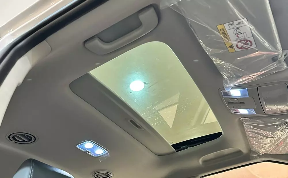 Kia Carens Clavis được trang bị cửa sổ trời Kia Carens Clavis được trang bị cửa sổ trời