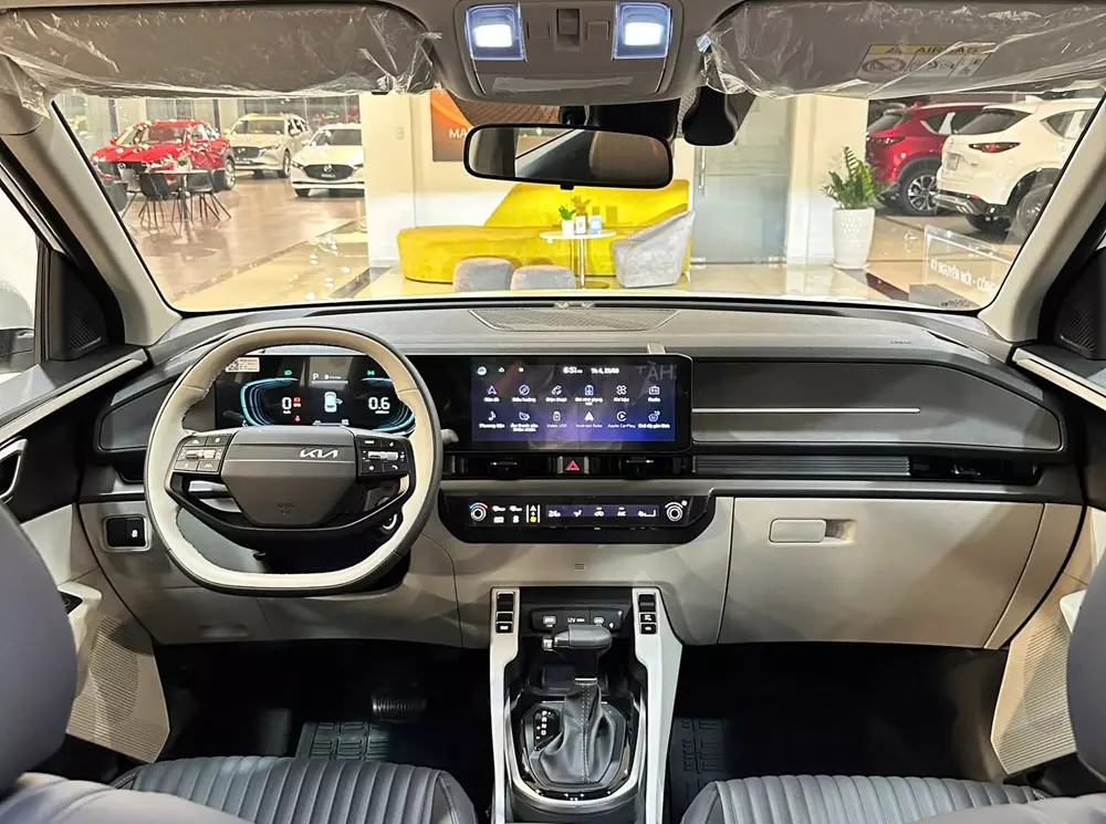 Kia Carens Clavis được trang bị vô lăng 2 chấu Kia Carens Clavis được trang bị vô lăng 2 chấu
