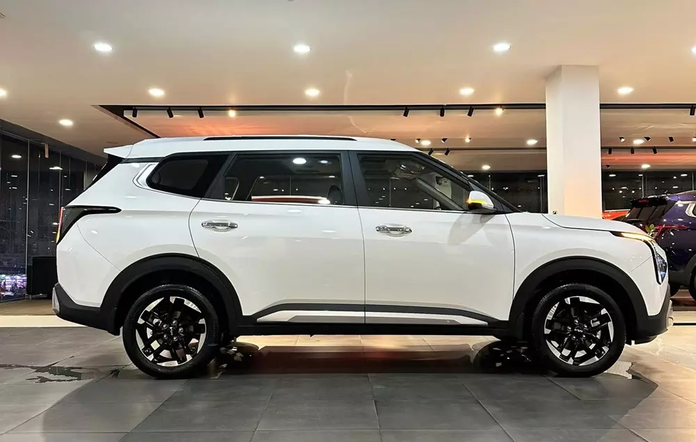 Kia Carens Clavis thay đổi nhẹ về kích thước so với đời cũ Kia Carens Clavis thay đổi nhẹ về kích thước so với đời cũ