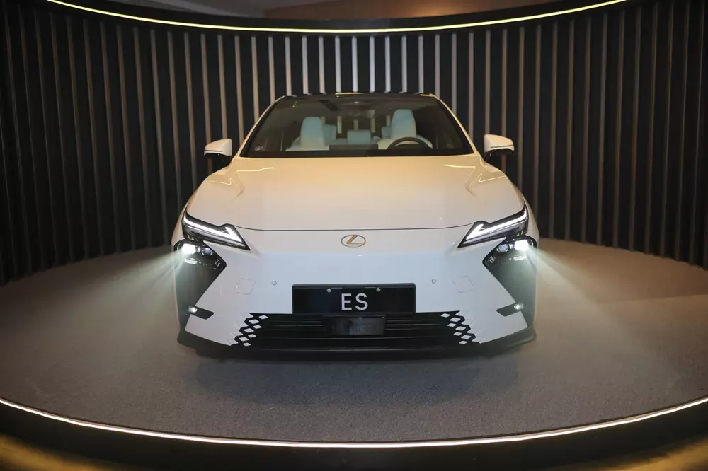 Lexus ES 2027 bản thuần điện