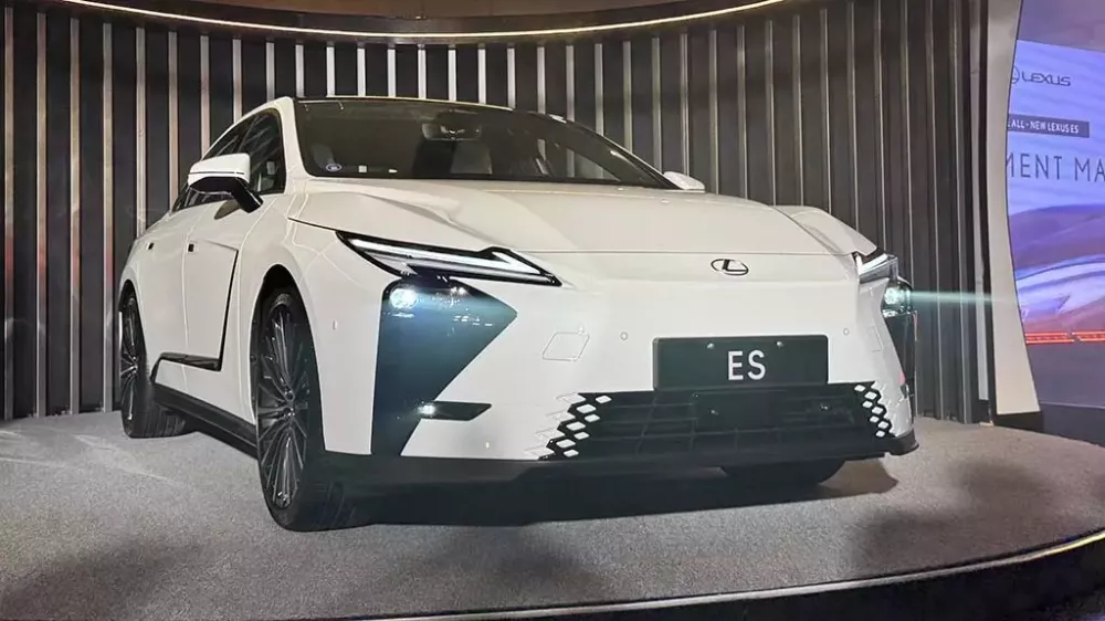 Lexus ES 2027 có giá dự kiến từ 2,58-2,98 tỷ đồng