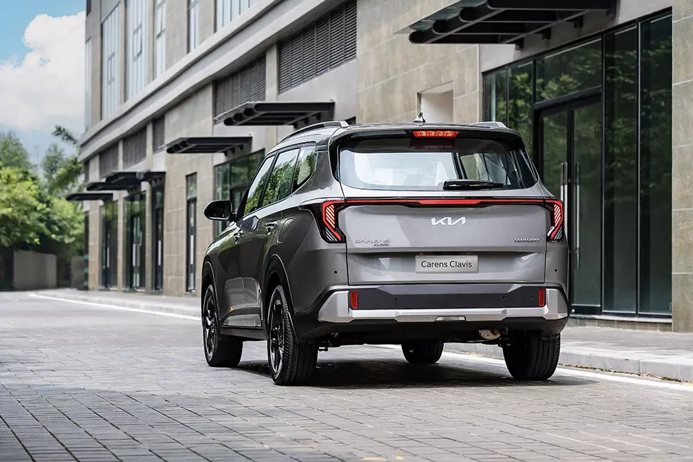 Kia Carens Clavis được định vị như bản cao cấp hơn của Carens Kia Carens Clavis được định vị như bản cao cấp hơn của Carens
