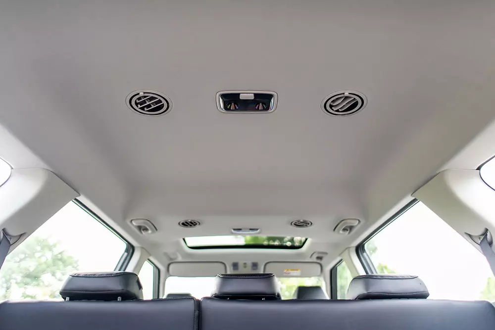 Cả 3 hàng ghế của Kia Carens Clavis đều có cửa gió Cả 3 hàng ghế của Kia Carens Clavis đều có cửa gió