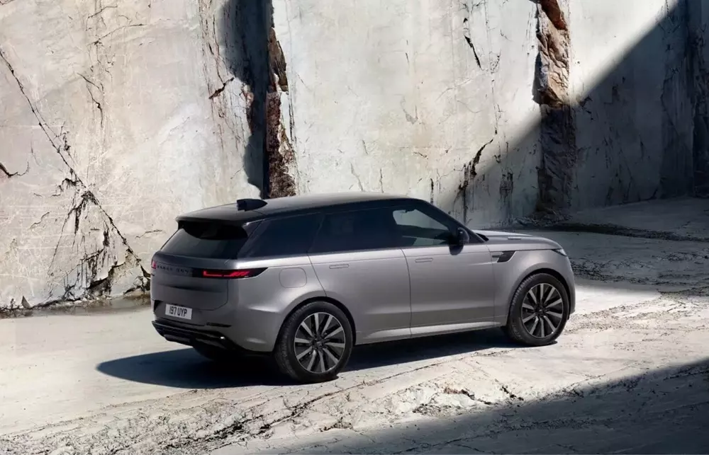 Range Rover Sport Electric có thiết kế gần như giống hệt bản dùng máy V8