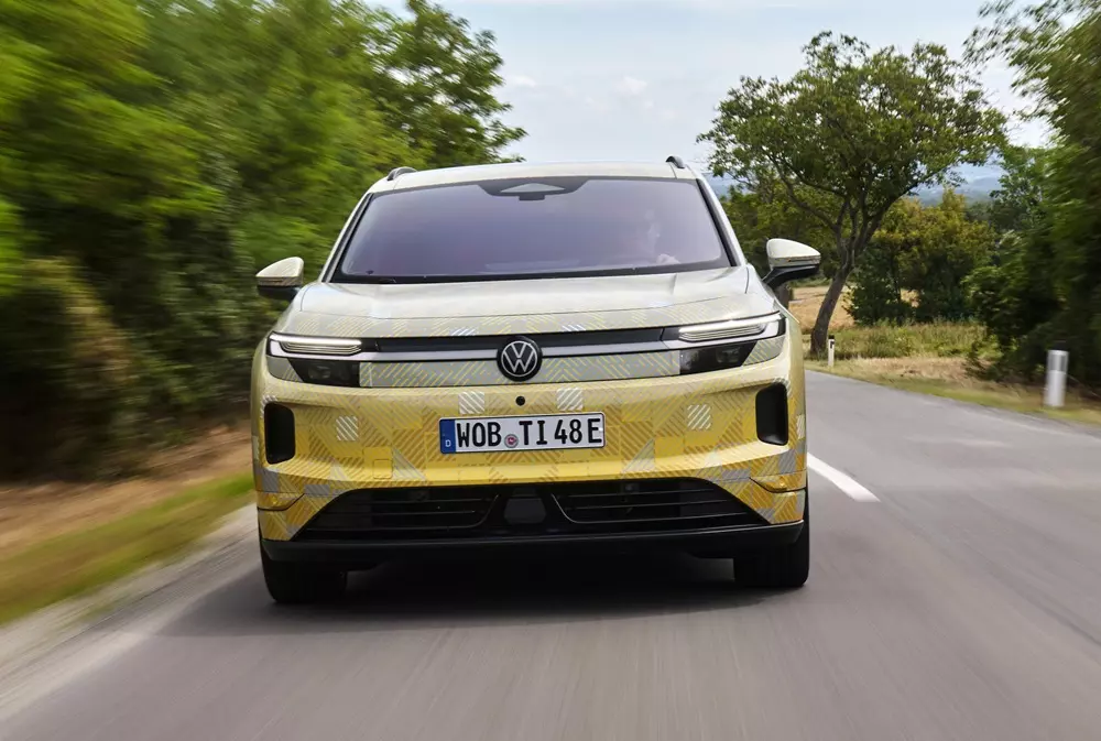 Tuy sở hữu tên gọi tương tự nhưng Volkswagen ID. Tiguan không liên quan đến Tiguan máy xăng Tuy sở hữu tên gọi tương tự nhưng Volkswagen ID. Tiguan không liên quan đến Tiguan máy xăng