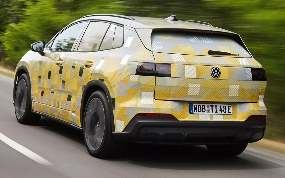 Volkswagen ID. Tiguan nhìn từ phía sau Volkswagen ID. Tiguan nhìn từ phía sau