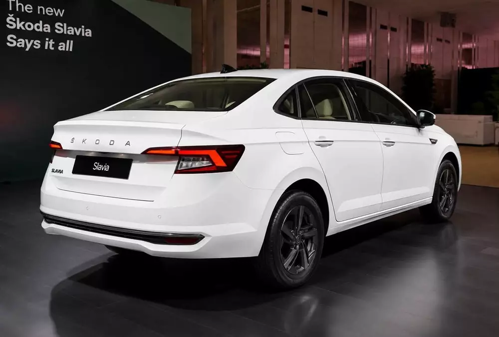 Đèn hậu của Skoda Slavia 2027 đã được làm mới