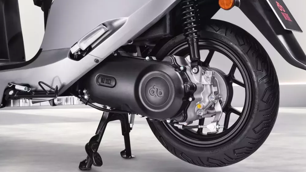 Dat Bike tích hợp mạch sạc trực tiếp vào bên trong cụm động cơ của ERA Dat Bike tích hợp mạch sạc trực tiếp vào bên trong cụm động cơ của ERA