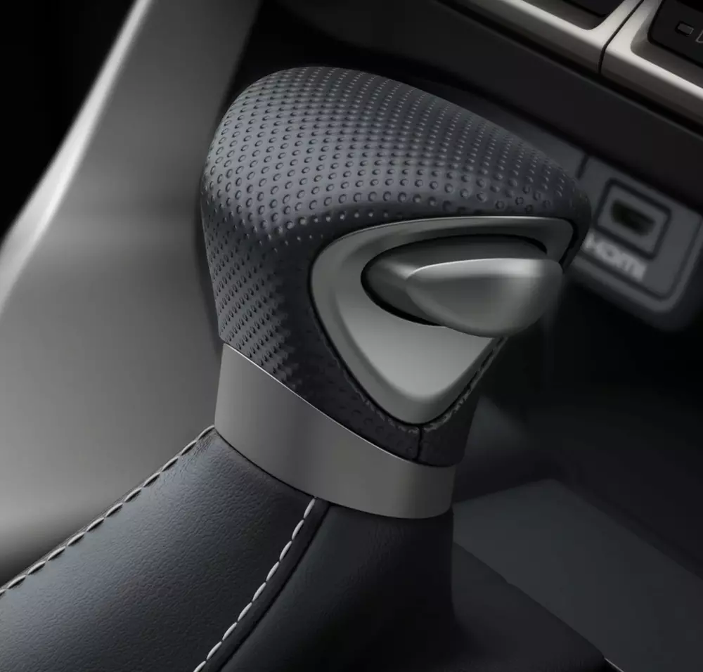 Lexus LX F Sport sở hữu vô lăng và cần số bọc da dập nổi Lexus LX F Sport sở hữu vô lăng và cần số bọc da dập nổi