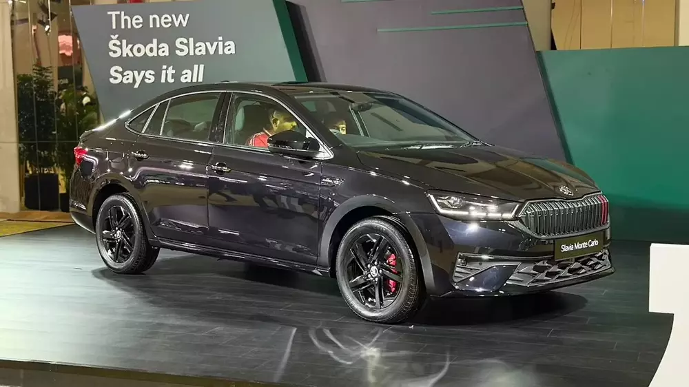 Skoda Slavia 2026 phiên bản Monte Carlo cao cấp nhất