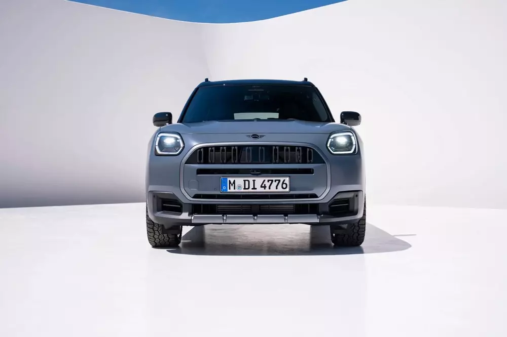 MINI Countryman Untamed Edition 2027 có thêm lưới tản nhiệt mới MINI Countryman Untamed Edition 2027 có thêm lưới tản nhiệt mới