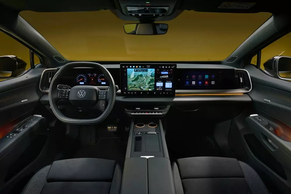 Volkswagen ID Tiguan được trang bị 3 màn hình trong xe Volkswagen ID Tiguan được trang bị 3 màn hình trong xe