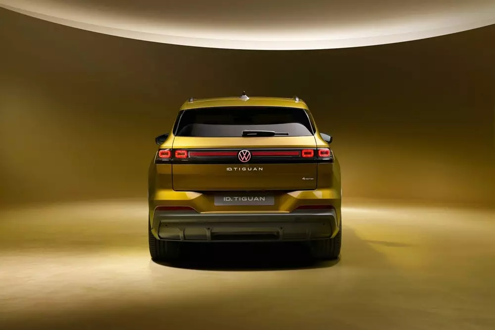Volkswagen ID Tiguan được trang bị cụm đèn hậu nối liền hai bên Volkswagen ID Tiguan được trang bị cụm đèn hậu nối liền hai bên