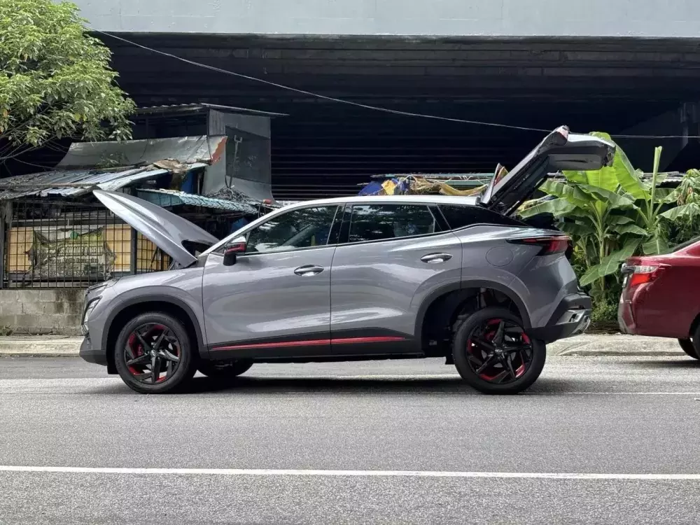Chiếc Chery Omoda C5 bị gãy cầu sau tại Malaysia vào năm 2024 Chiếc Chery Omoda C5 bị gãy cầu sau tại Malaysia vào năm 2024
